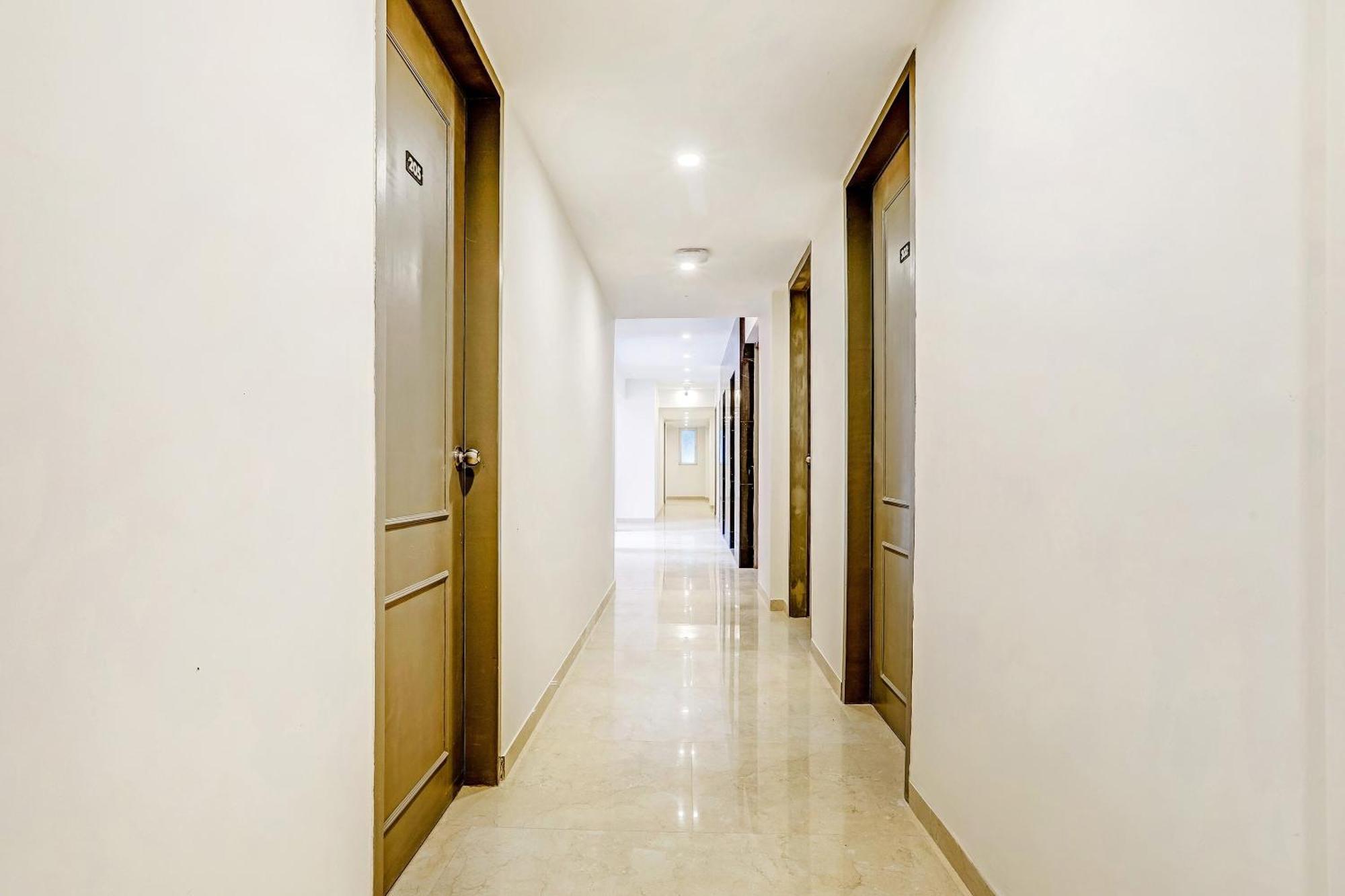 Townhouse Somani Hotel Apta Kültér fotó