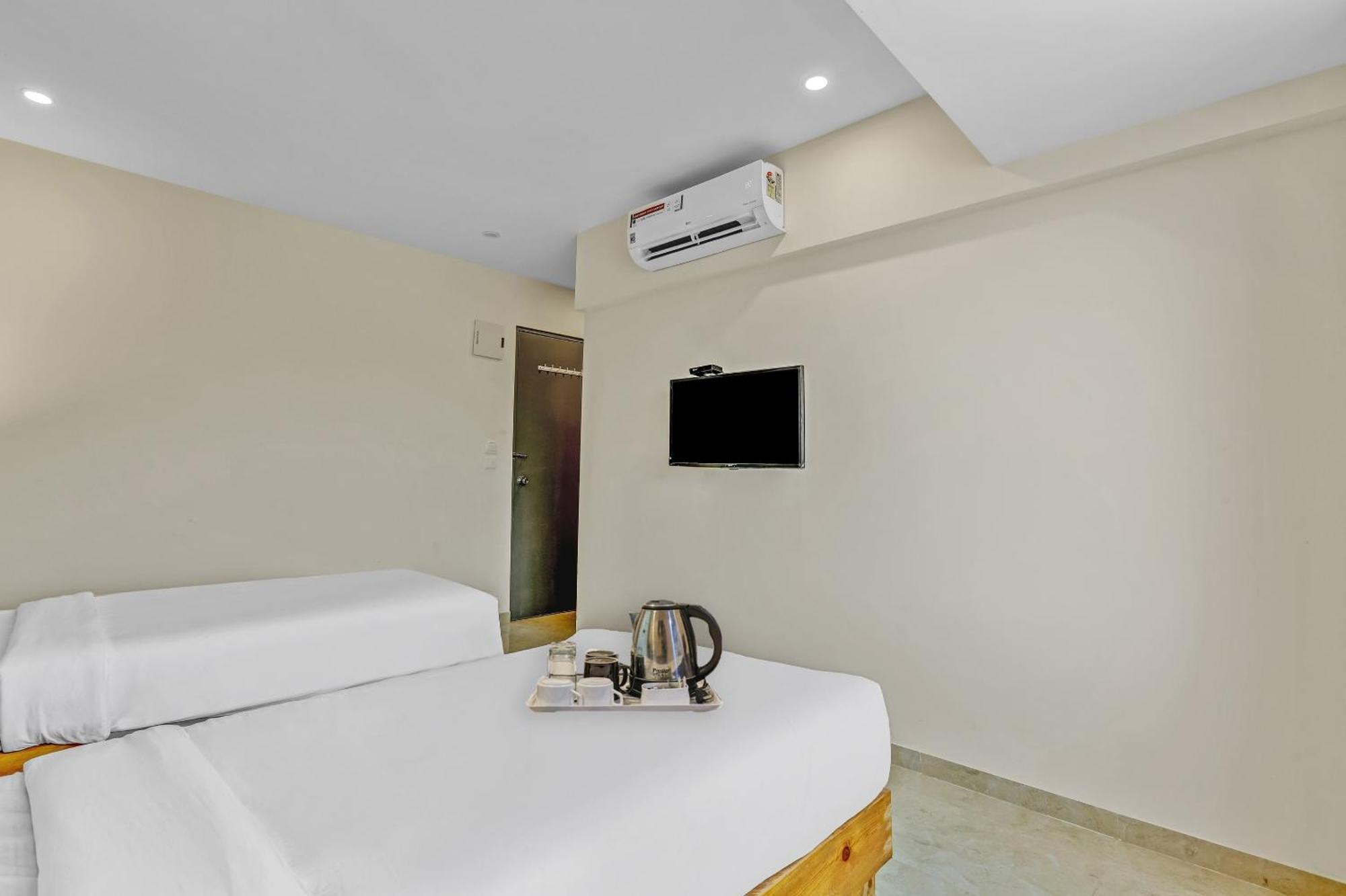 Townhouse Somani Hotel Apta Kültér fotó