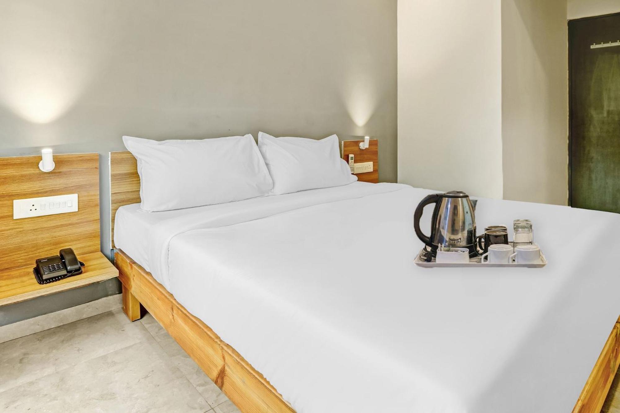 Townhouse Somani Hotel Apta Kültér fotó